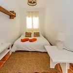 Semesterbostad Luxury House Tiati *
