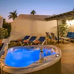 Luxury House Tiati * Tías