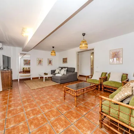 Luxury House Tiati